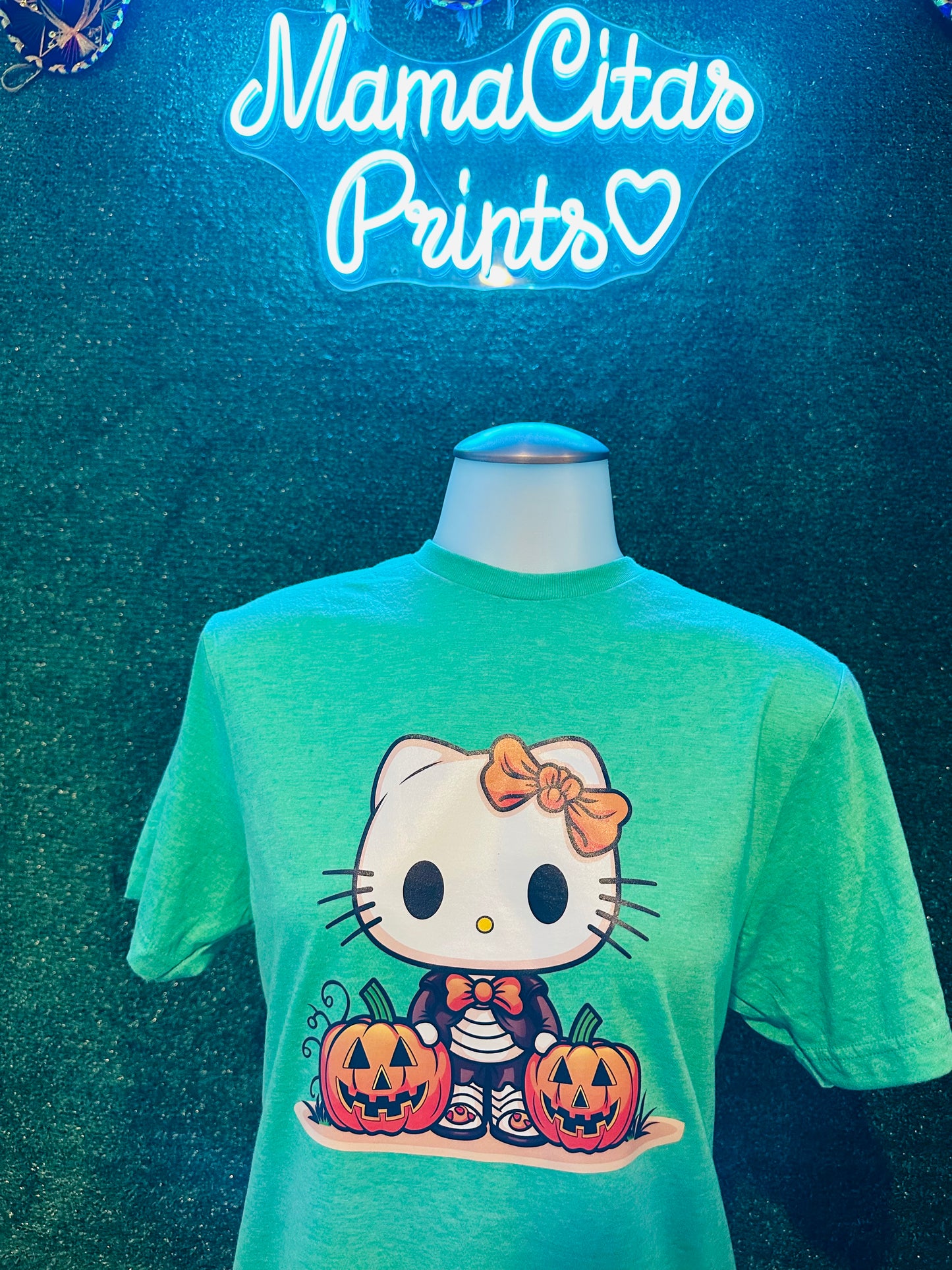 Halloween 🎃 hello kitty graphic tee