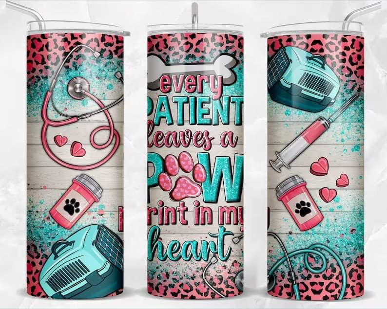 Paw print on my heart 🐾 20oz tumbler