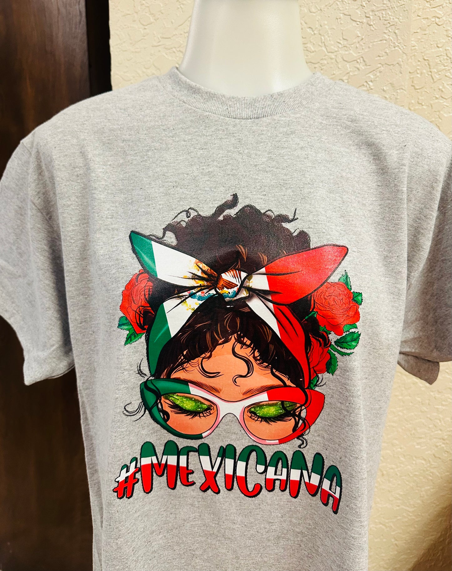 Mexicana messy bun graphic tee