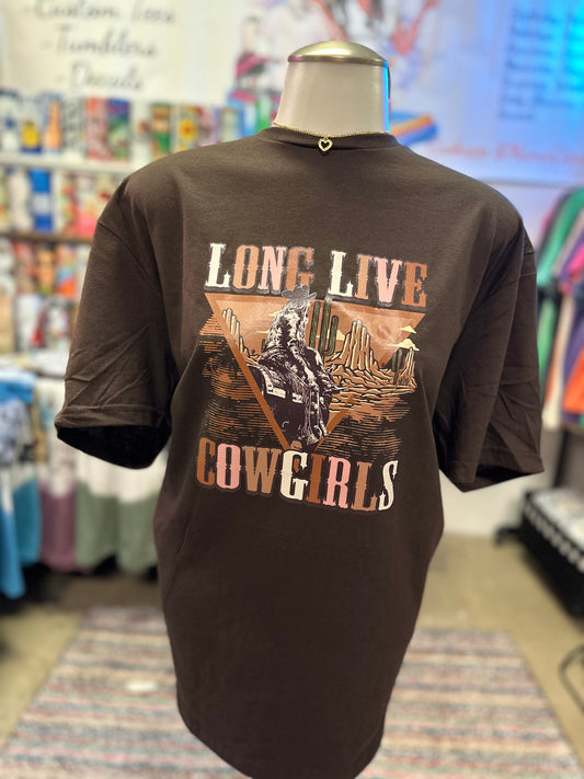 Long Live Cowgirls 👢 graphic tee